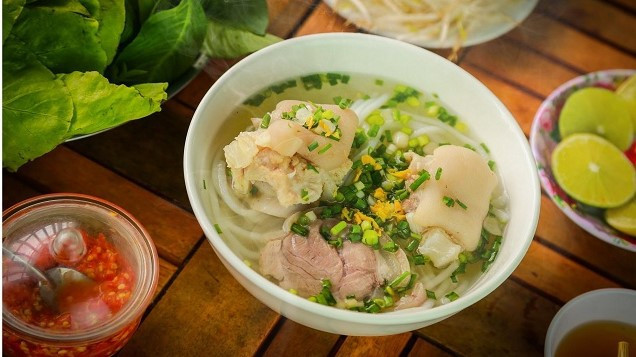 Bánh Canh Cô Minh - Hẻm 1421 Phạm Văn Thuận