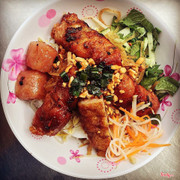 Bún thịt nướng