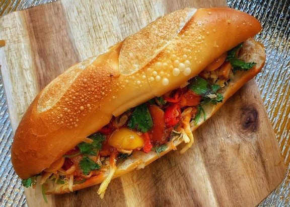 Bánh Mì Heo Quay Quách Thành Phát - Nguyễn Đình Chiểu