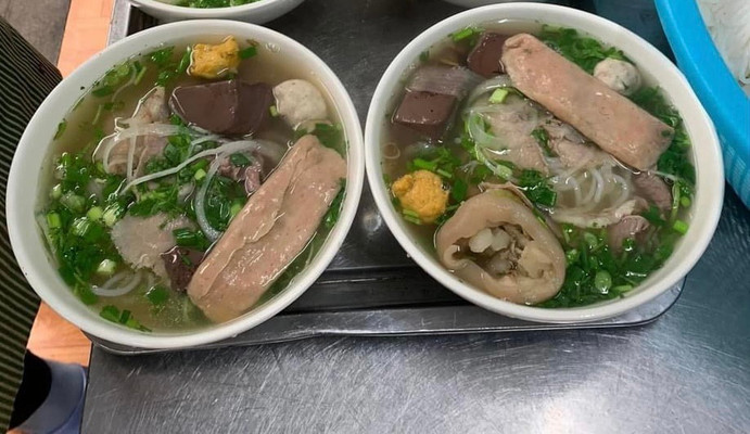 Bún Bò Huế - 180 Trần Văn Lan