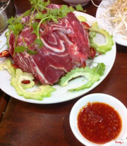 Quán có món Bò Nhúng Ớt đặc biệt ngon. Se lạnh ăn món này phải bá chấy ! 
