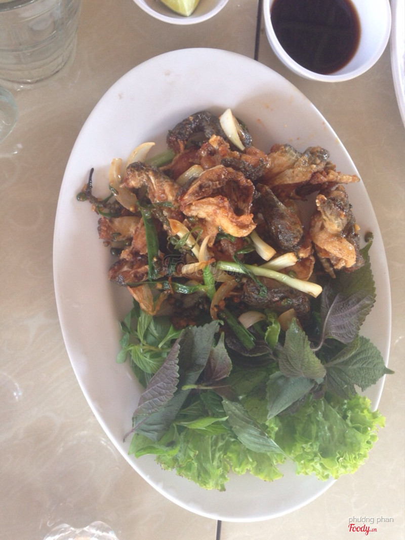 Ếch cháy tiêu xanh