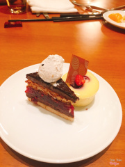 Chocolate việt quất và phô mai việt quất