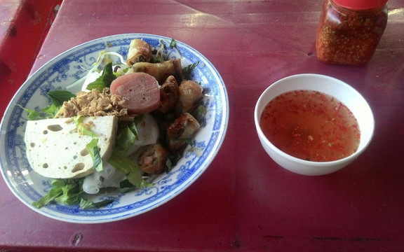 Bánh Ướt Chả Giò Chiên