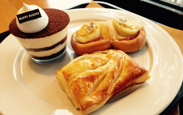 Happy Bakery - Lê Hồng Phong