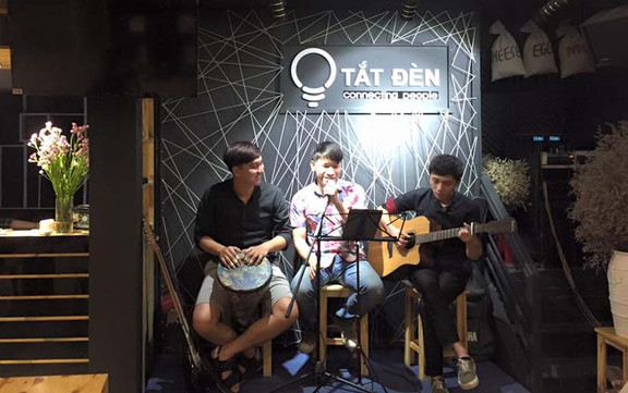 Tắt Đèn Club - Cafe Nhạc Sống