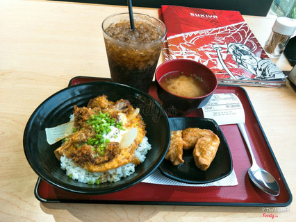 Cơm thịt heo chiên xù và set Gyoza