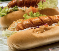 Hotdog vị Gà Hong Khói