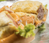 Hotdog Xông Khói + Phô mai trứng cuộn