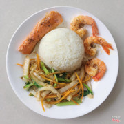 Set cơm cá hồi đặc biệt + 1 ly trà chanh/ tắc