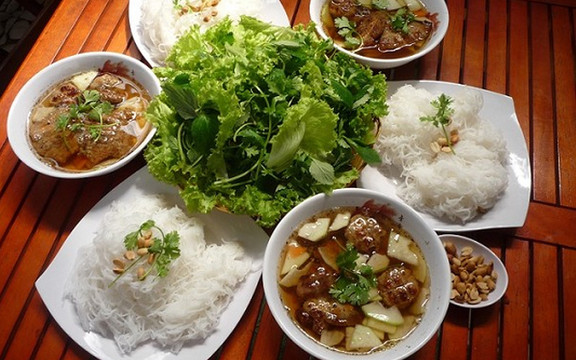 Thùy Trang - Bún Chả Hà Nội