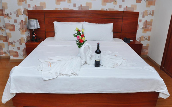 Queen Central Hotel