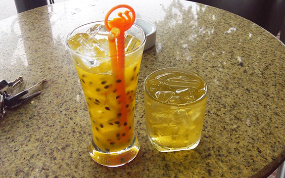 Trang Cafe - Phạm Hùng