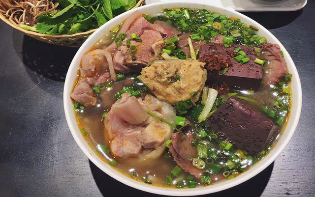 Hưng Còi - Bún Bò Huế & Đồ Nhậu Chuyên Bò