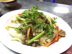 Mì xào lòng gà