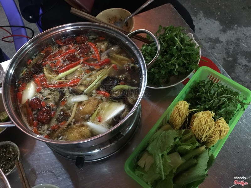 Lẩu gà tiềm ớt