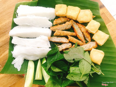 Bún đậu chả cốm