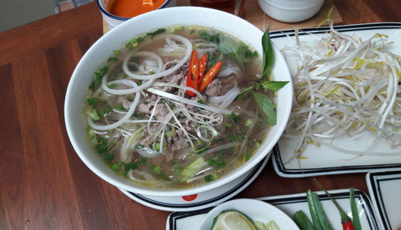 Phở Hoàng - Đông Bắc