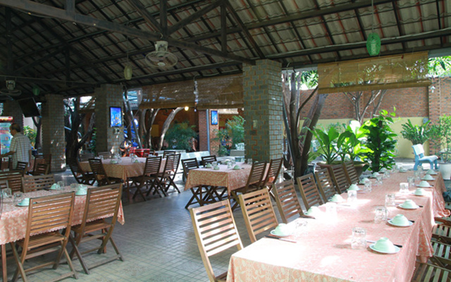 Cây Cảnh Restaurant - Món Việt