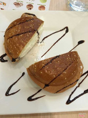 Bánh nhân kem dừa