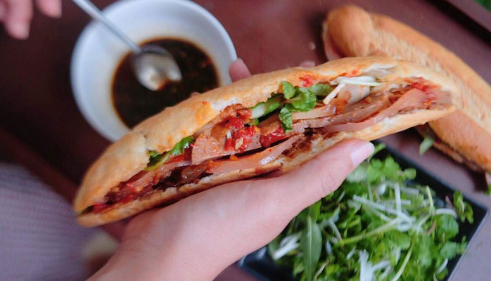 4T Bread - Thị Xã Cà Phê & Bánh Mì Hội An