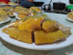 Gà Thiến Luộc Lá Chanh.