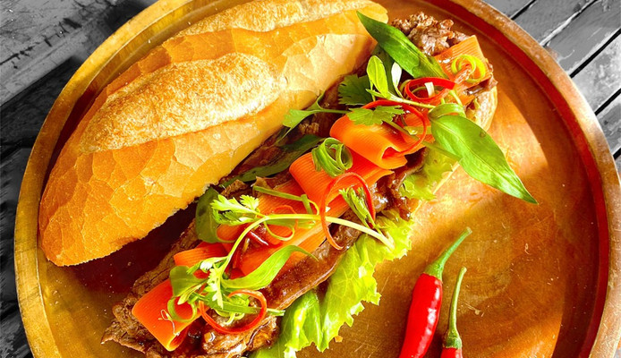 Bánh Mì Bò Nướng BCOOL - Bánh Mì Bò Nướng - Ung Văn Khiêm