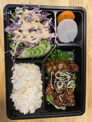 Cơm Sườn Sốt Coca
Giá: 60,000 vnđ