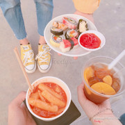 cơm cuộn + trà đào + tokbokki