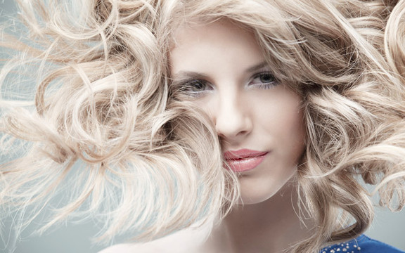 Thuỷ Hair Uốn Tóc - Lê Thị Riêng