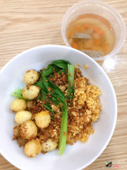 Mì trứng cút lắc mắm tỏi