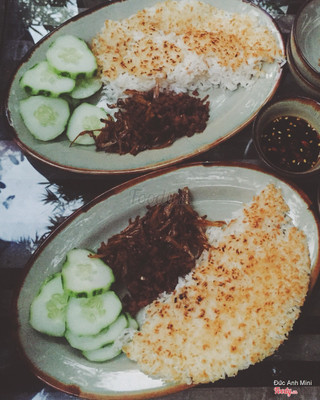 Cơm cháy cá ruội mắm tôm chưng thịt