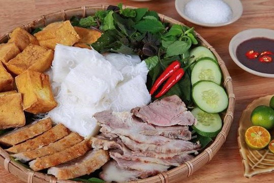 Bún Đậu Mắm Tôm Sơn Tùng - Bún Chả & Nem Cua Bể Hải Phòng - Hẻm 51 Đường 3 Tháng 2