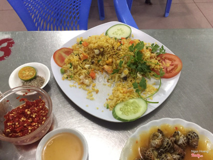 Cơm chiên hải sản giòn ngon