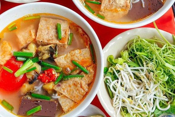 RUTO - Bún Riêu, Trà Sữa, Trứng Nướng