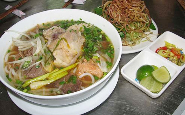 Bún Bò Giò Chả Gân Kua