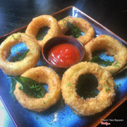 Chessy onion ring