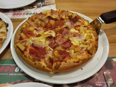 Pizza Hawaiian