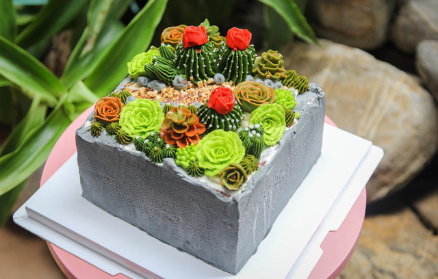 Ivy Cake