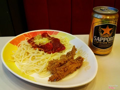 Mì Ý + gà chiên<a class='hashtag-link' href='/(A(-cpjdosfhwxnr-))/ho-chi-minh/hashtag/sapporopremiumbeer-188774'>#SapporoPremiumBeer</a>