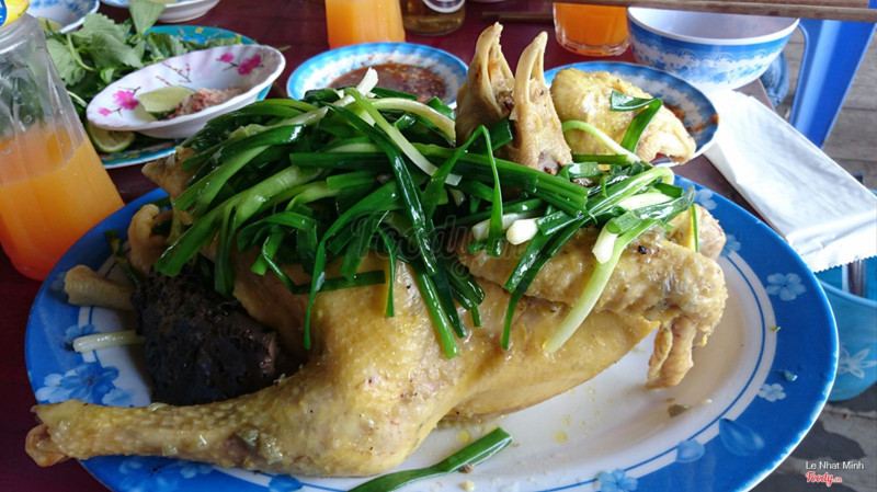 gà hấp hành