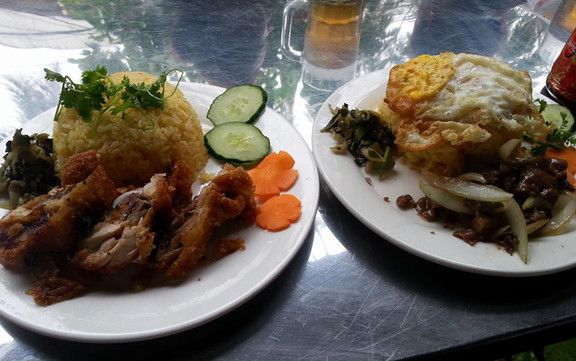 Cơm Gà Xôi Mỡ Cô Út - Nguyễn Bình	