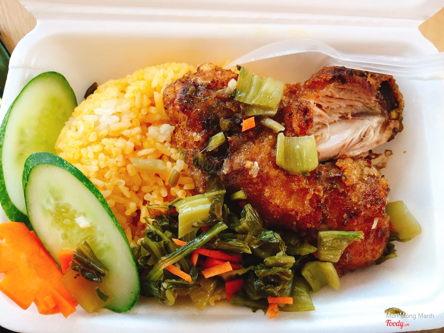 Cơm Gà Xối Mỡ & Bò Né