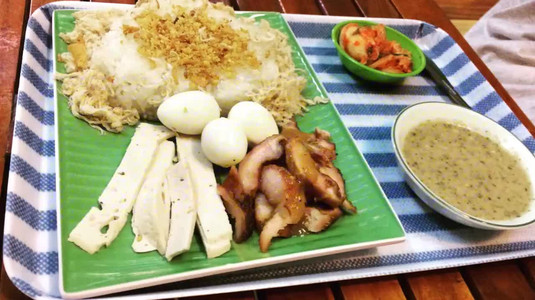 Chẳm chéo với chẻo lạ lạ