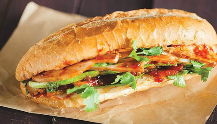 Bánh Mì Heo Quay - Ngô Tất Tố