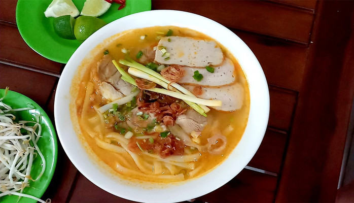 Bánh Canh Cô Ba