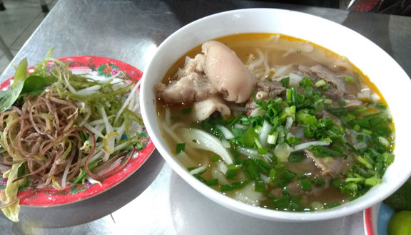 O Mến - Bún Bò Huế - Cộng Hòa