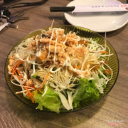 Salad cá hồi 