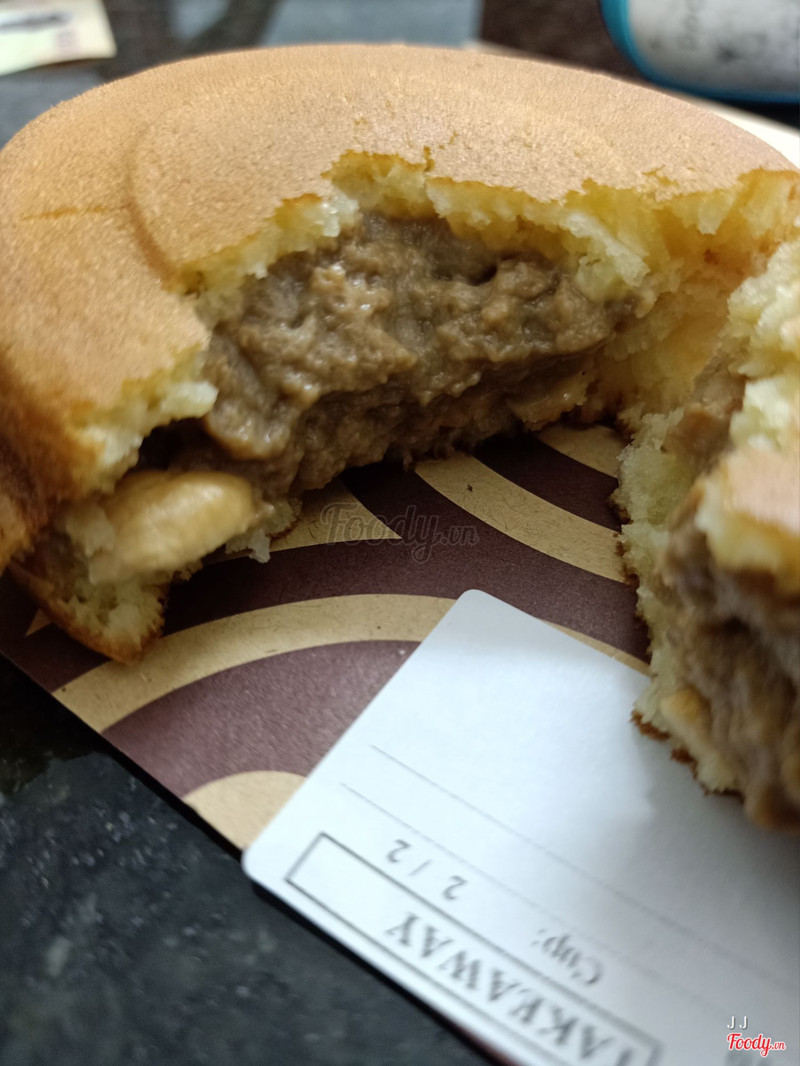 bánh cà phê hạt điều