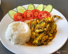 Cơm ếch xào sả ớt